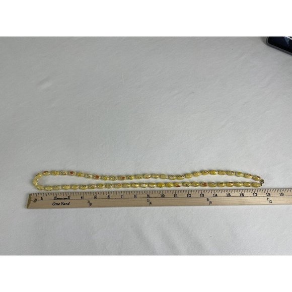 Vintage Yellow Beaded Necklace Earrings Set Floral Beaded Plastic Cottagecore - Picture 8 of 8